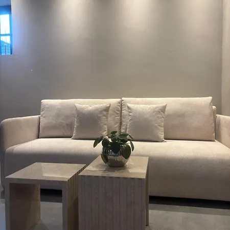 Apartment With Backyard